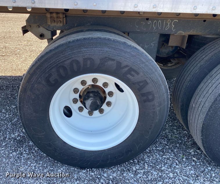 image for item KB9473 2005 Great Dane 7411TP-SA  dry van trailer