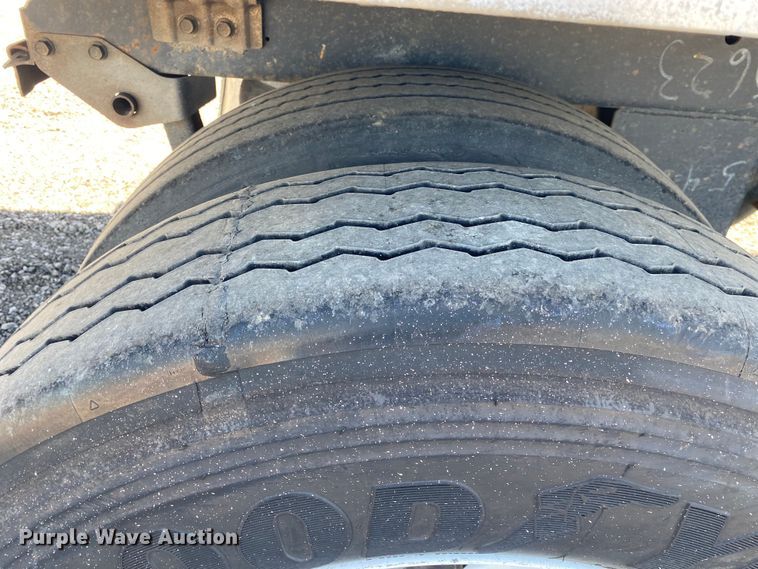 image for item KB9473 2005 Great Dane 7411TP-SA  dry van trailer