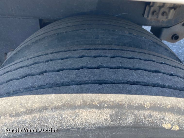 image for item KB9473 2005 Great Dane 7411TP-SA  dry van trailer