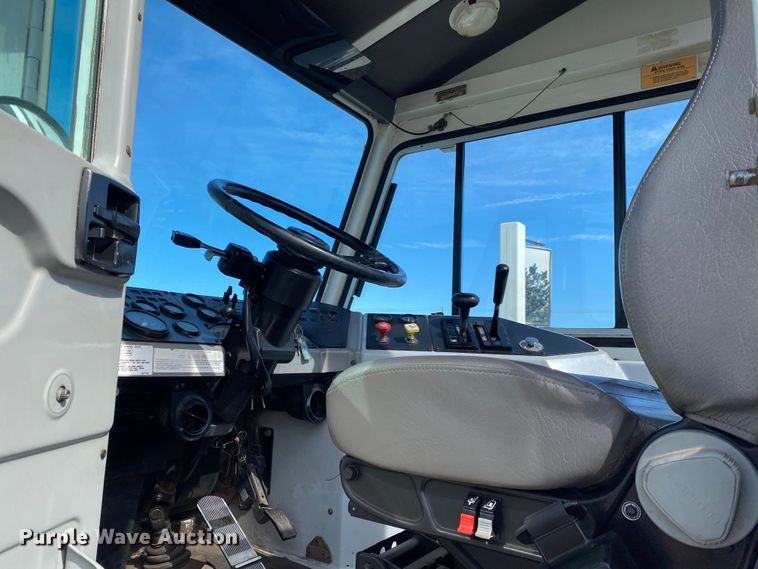 image for item KB9493 2012 Kalmar 4x2  yard truck