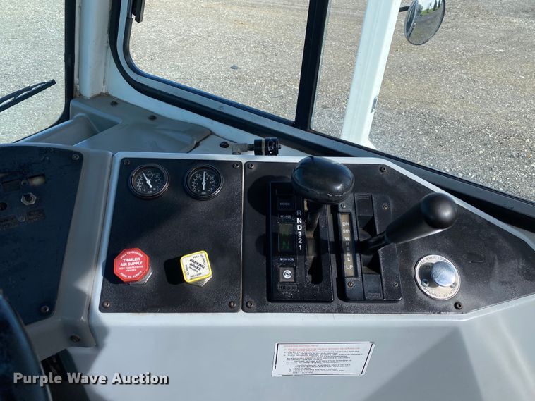 image for item KB9493 2012 Kalmar 4x2  yard truck