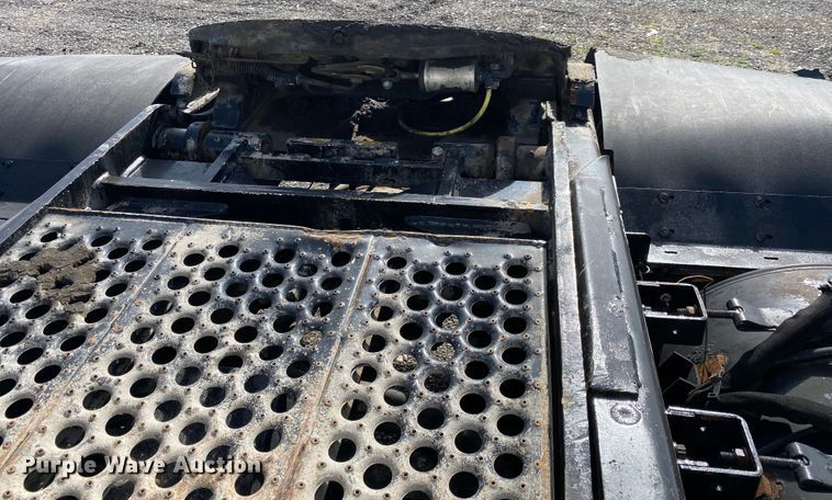 image for item KB9493 2012 Kalmar 4x2  yard truck