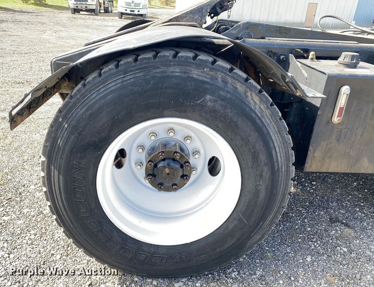 image for item KB9493 2012 Kalmar 4x2  yard truck