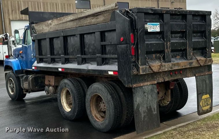 image for item KU9930 1990 International 8300  dump truck