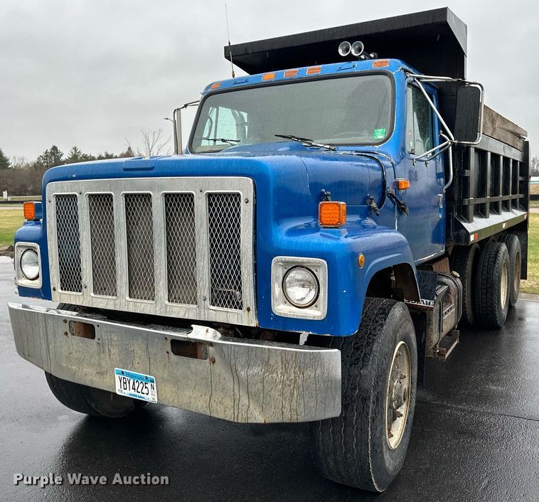 image for item KU9930 1990 International 8300  dump truck