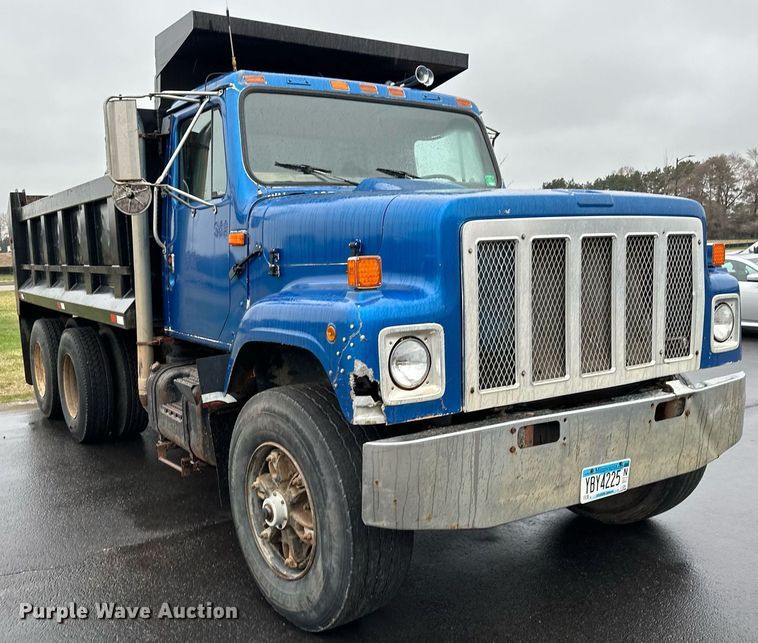 image for item KU9930 1990 International 8300  dump truck
