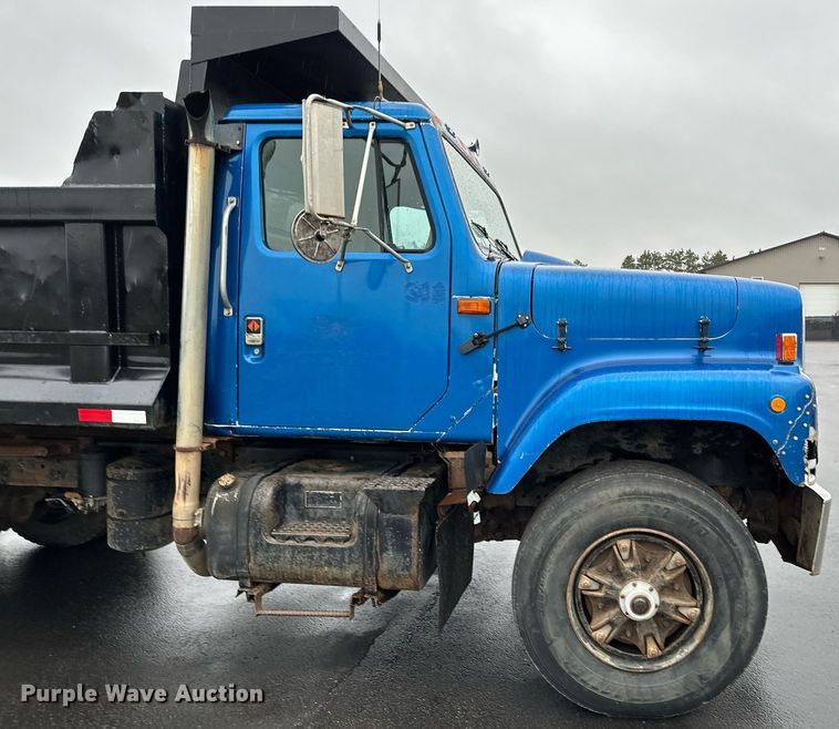 image for item KU9930 1990 International 8300  dump truck