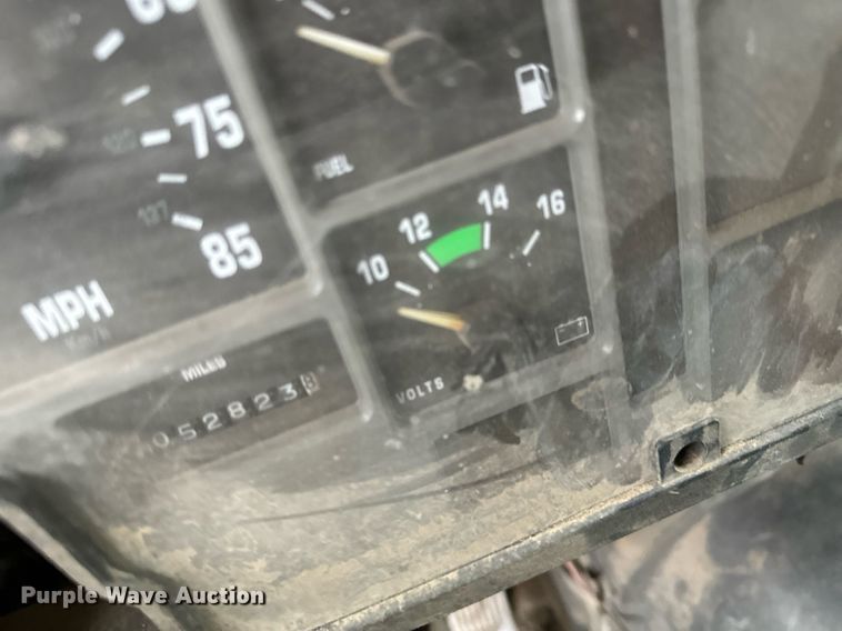 image for item KU9930 1990 International 8300  dump truck