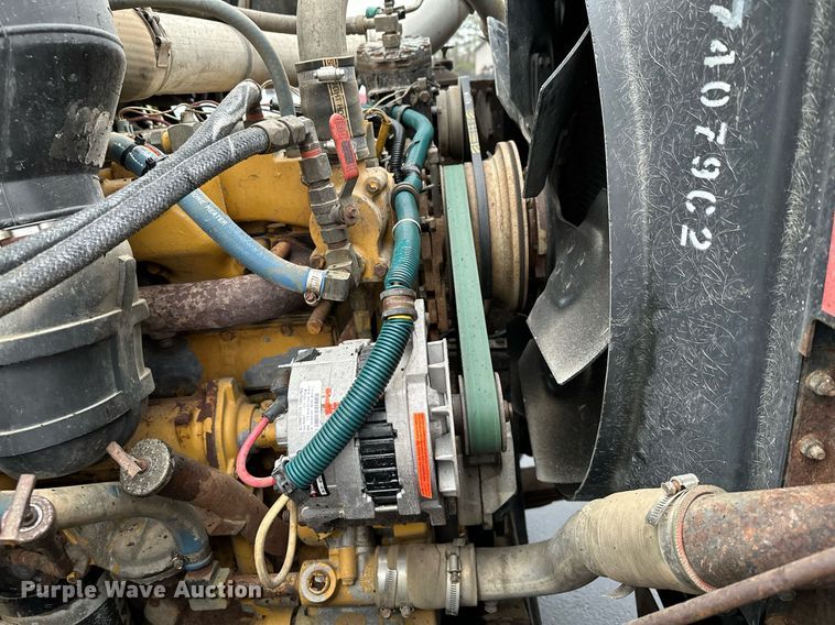 image for item KU9930 1990 International 8300  dump truck