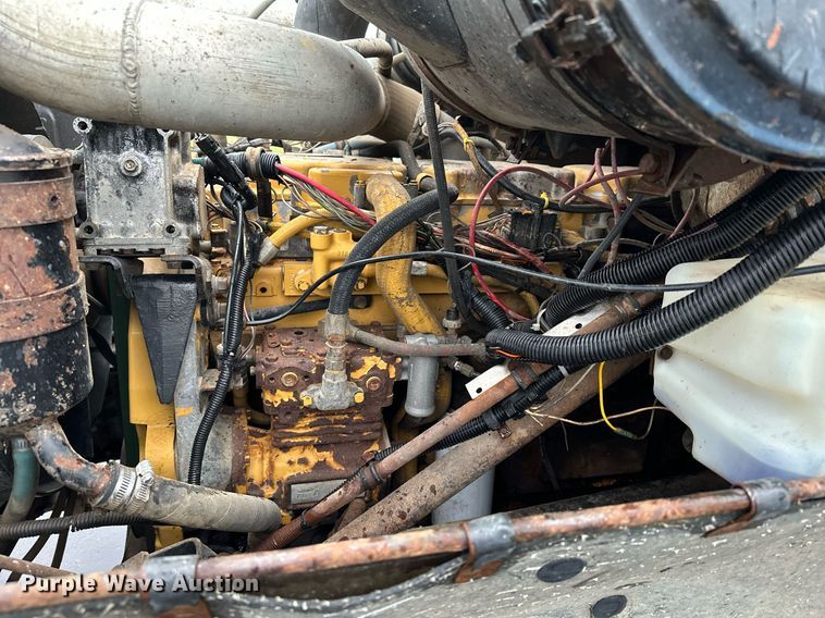 image for item KU9930 1990 International 8300  dump truck