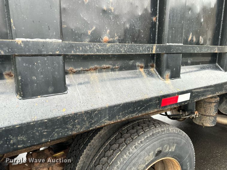 image for item KU9930 1990 International 8300  dump truck