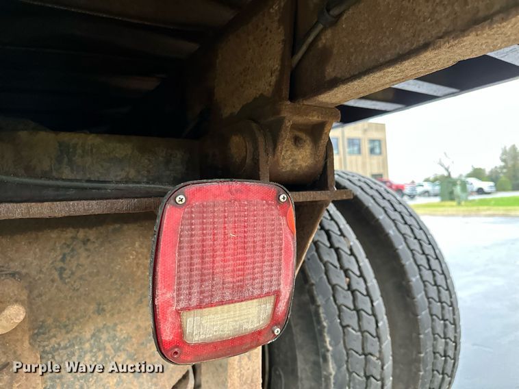 image for item KU9930 1990 International 8300  dump truck