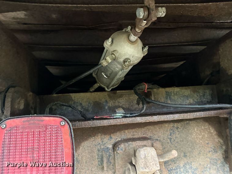 image for item KU9930 1990 International 8300  dump truck