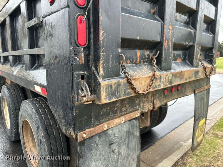 image for item KU9930 1990 International 8300  dump truck