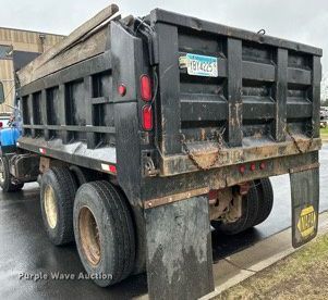 image for item KU9930 1990 International 8300  dump truck