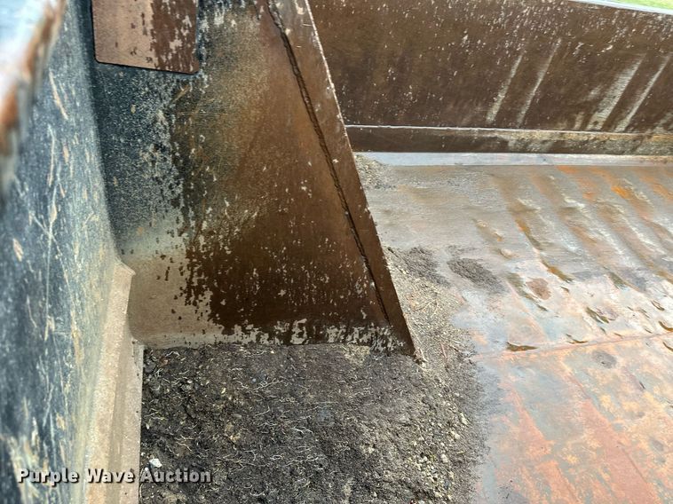 image for item KU9930 1990 International 8300  dump truck