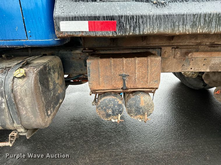 image for item KU9930 1990 International 8300  dump truck