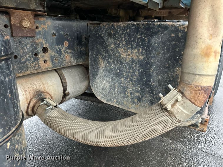 image for item KU9930 1990 International 8300  dump truck