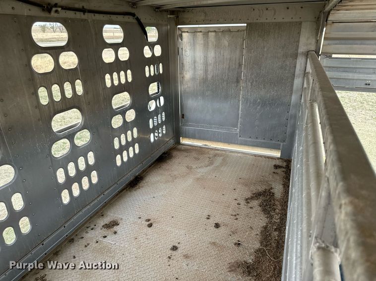 image for item KX9083 2008 Barrett  livestock trailer