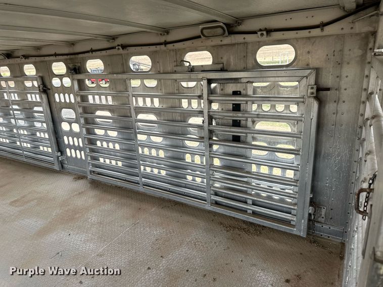 image for item KX9083 2008 Barrett  livestock trailer