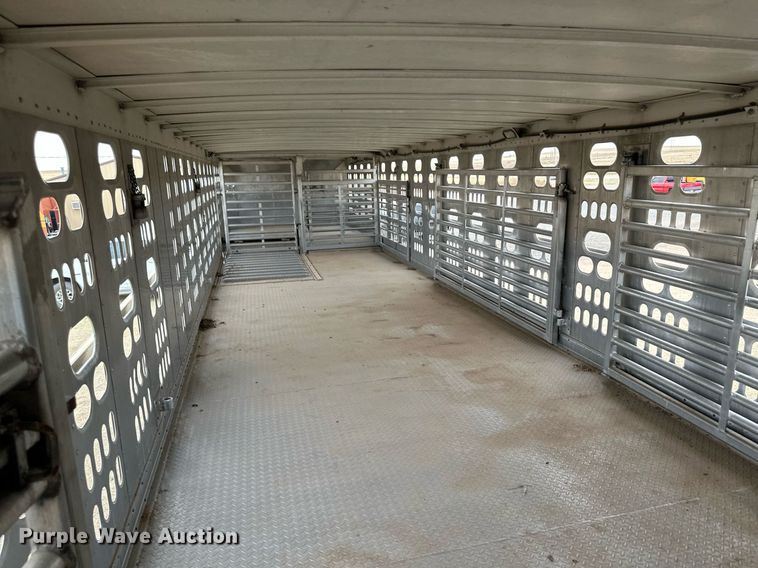 image for item KX9083 2008 Barrett  livestock trailer