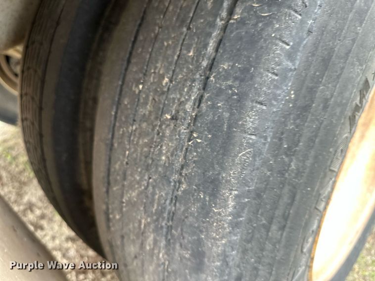 image for item KX9083 2008 Barrett  livestock trailer