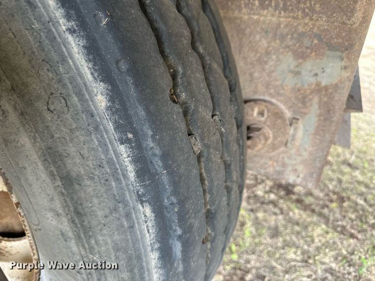 image for item KX9083 2008 Barrett  livestock trailer