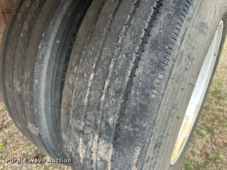 image for item KX9083 2008 Barrett  livestock trailer