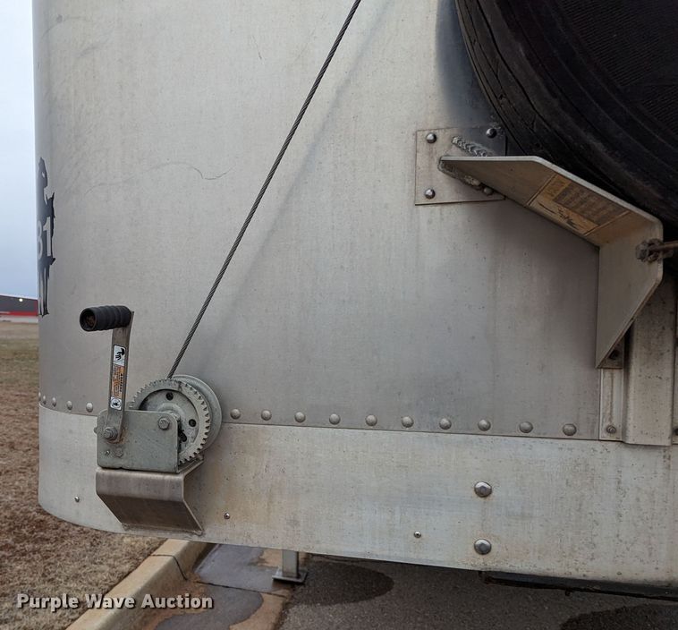 image for item LF9558 2018 Wilson PSDCL-402  livestock trailer