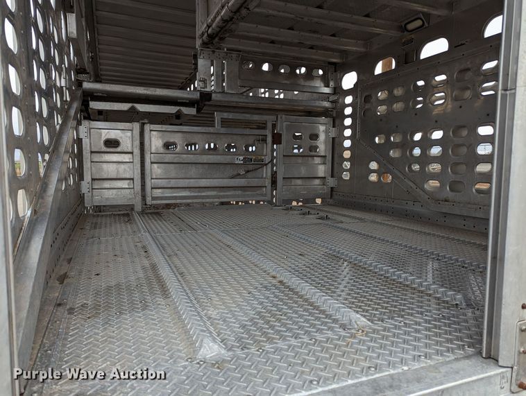image for item LF9558 2018 Wilson PSDCL-402  livestock trailer