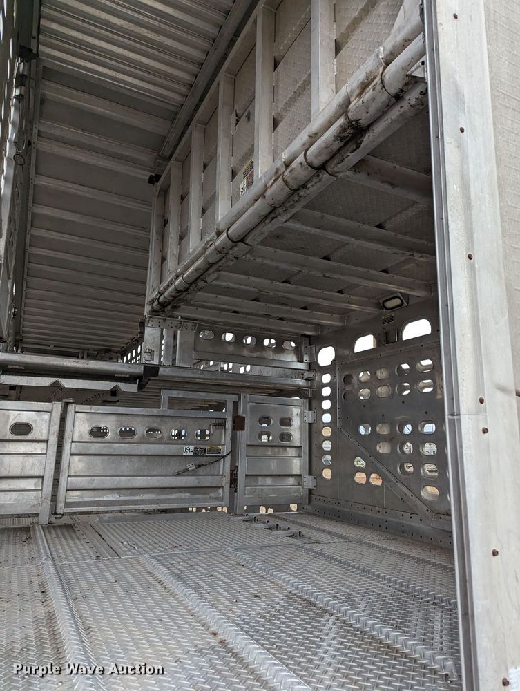 image for item LF9558 2018 Wilson PSDCL-402  livestock trailer