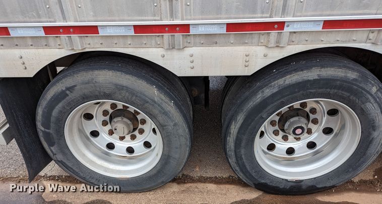 image for item LF9558 2018 Wilson PSDCL-402  livestock trailer
