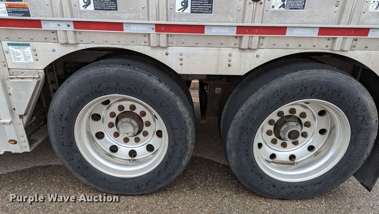 image for item LF9558 2018 Wilson PSDCL-402  livestock trailer