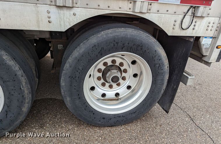 image for item LF9558 2018 Wilson PSDCL-402  livestock trailer