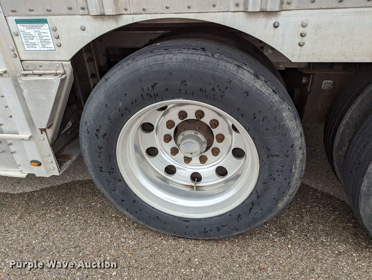 image for item LF9558 2018 Wilson PSDCL-402  livestock trailer