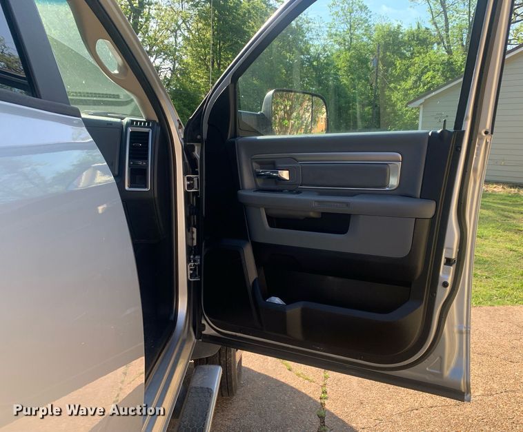 image for item LH9569 2018 Dodge Ram 5500  truck cab and chassis