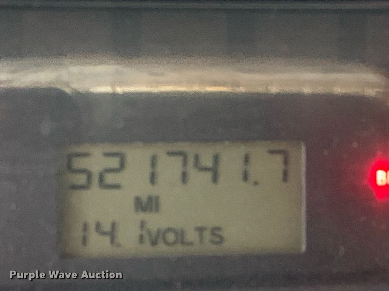 image for item LH9573 2010 Freightliner Business Class M2 112  semi truck