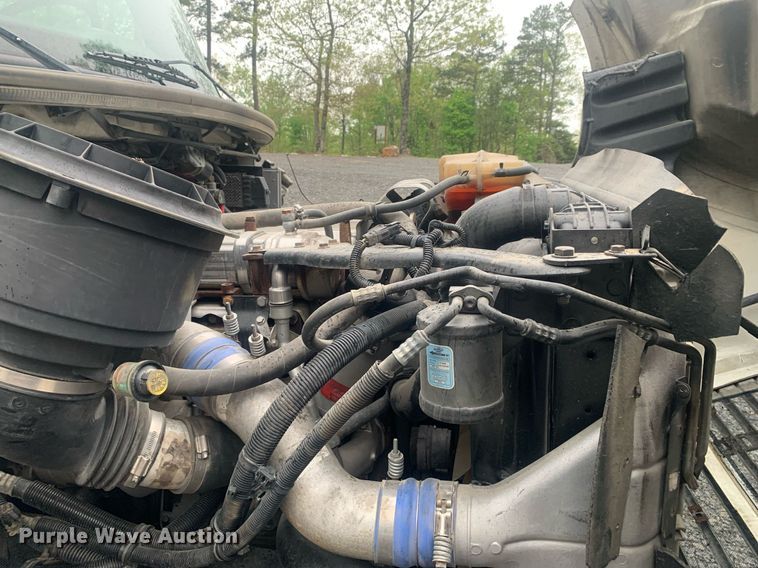 image for item LH9573 2010 Freightliner Business Class M2 112  semi truck