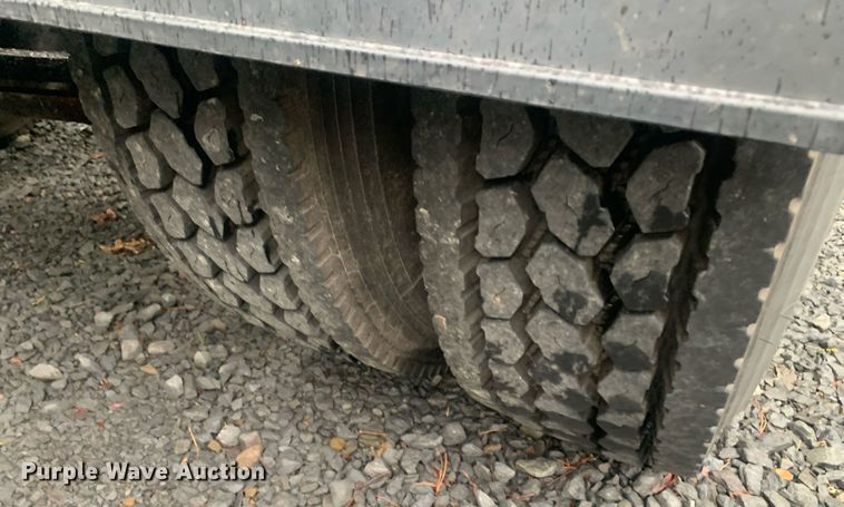 image for item LH9573 2010 Freightliner Business Class M2 112  semi truck