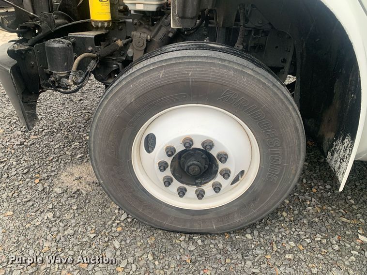 image for item LH9573 2010 Freightliner Business Class M2 112  semi truck