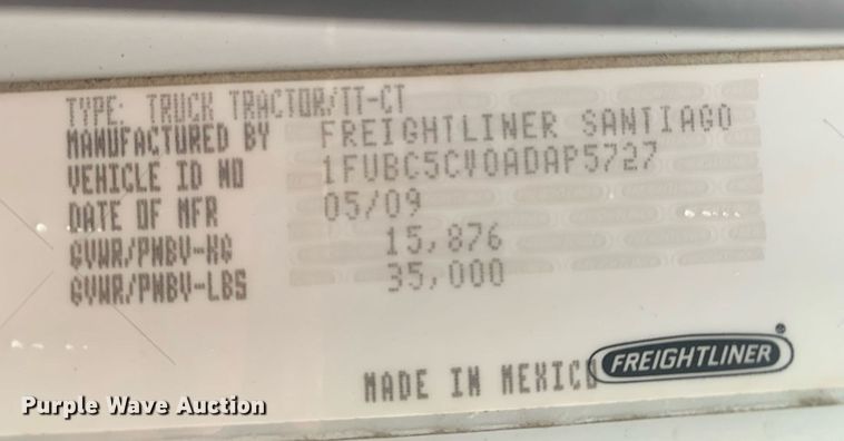 image for item LH9573 2010 Freightliner Business Class M2 112  semi truck