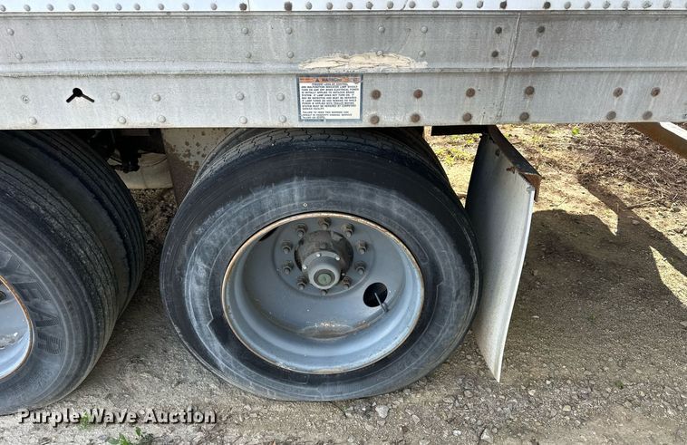 image for item LN9439 1999 Great Dane dry van trailer