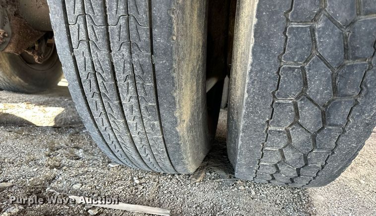 image for item LN9440 1996 Wabash  dry van trailer