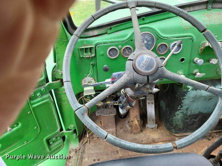 image for item LR9215 1965 Mack B67  truck cab and chassis