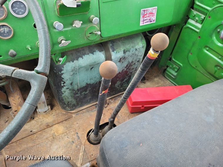 image for item LR9215 1965 Mack B67  truck cab and chassis