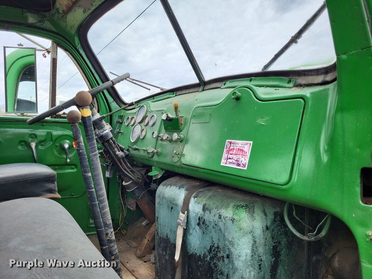 image for item LR9215 1965 Mack B67  truck cab and chassis