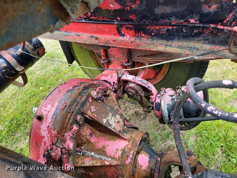 image for item LR9215 1965 Mack B67  truck cab and chassis