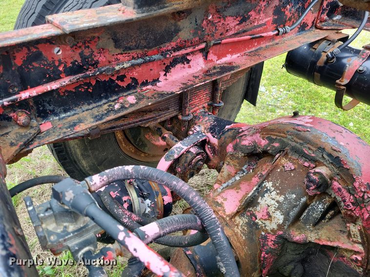 image for item LR9215 1965 Mack B67  truck cab and chassis