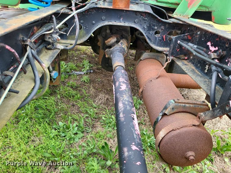 image for item LR9215 1965 Mack B67  truck cab and chassis