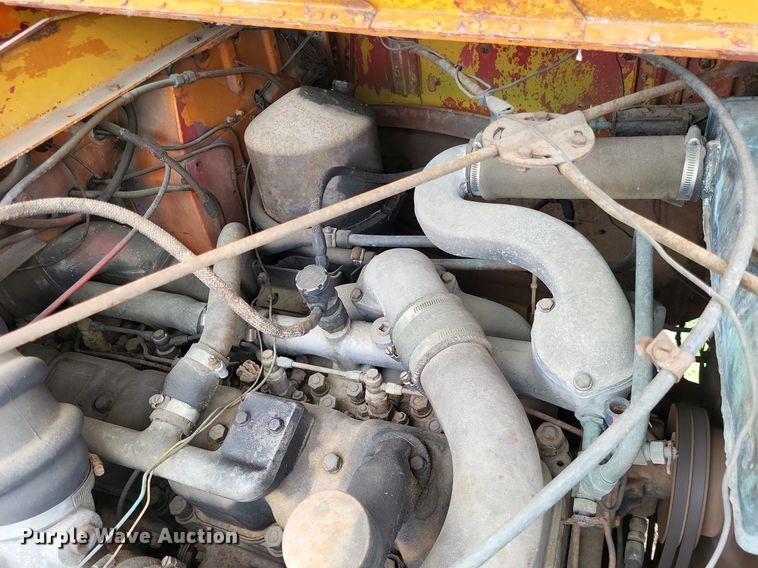 image for item LR9215 1965 Mack B67  truck cab and chassis